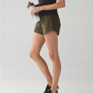 Lululemon Hotty Hot Shorts 4” Olive Green 6 Tall